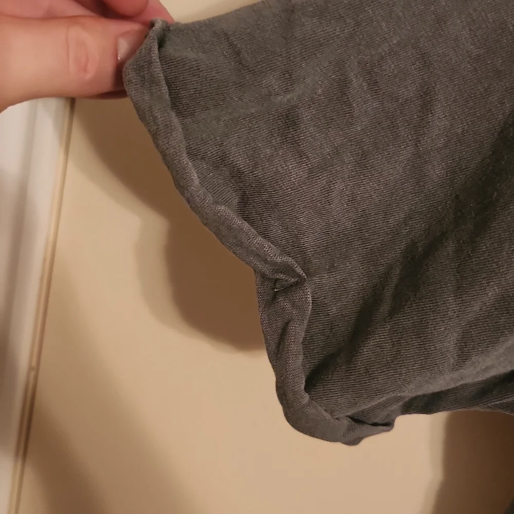 Shirt - Picture 3 of 4